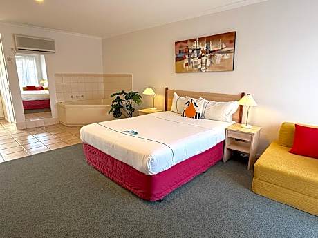 Spa Studio with Kitchen