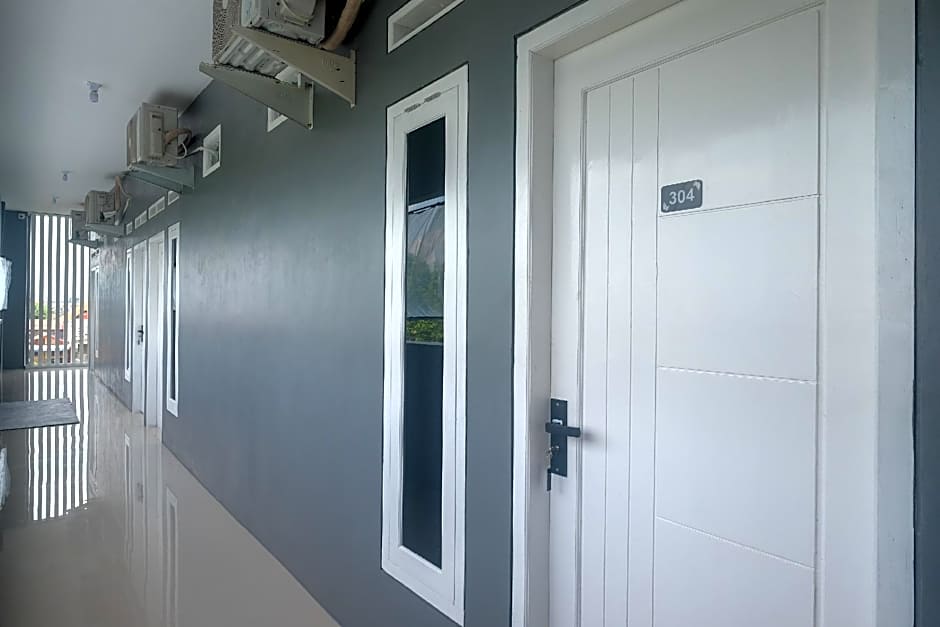 RedDoorz near Laweyan Gentan