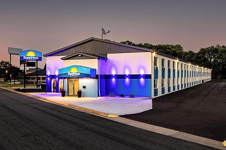 Days Inn by Wyndham La Crosse