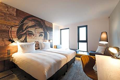 Superior Double or Twin Room (1 or 2 beds) with City View