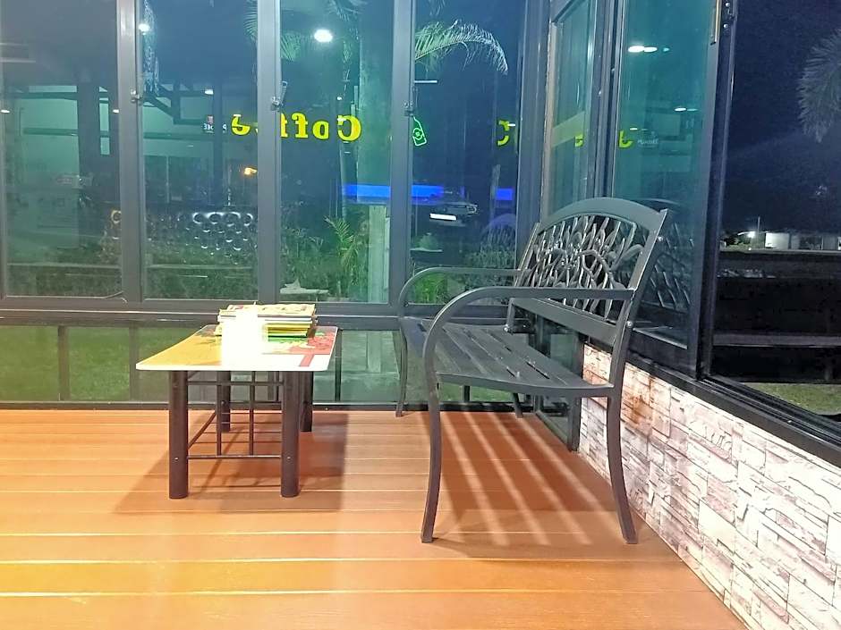 Koh Chang Pukdee  Resort