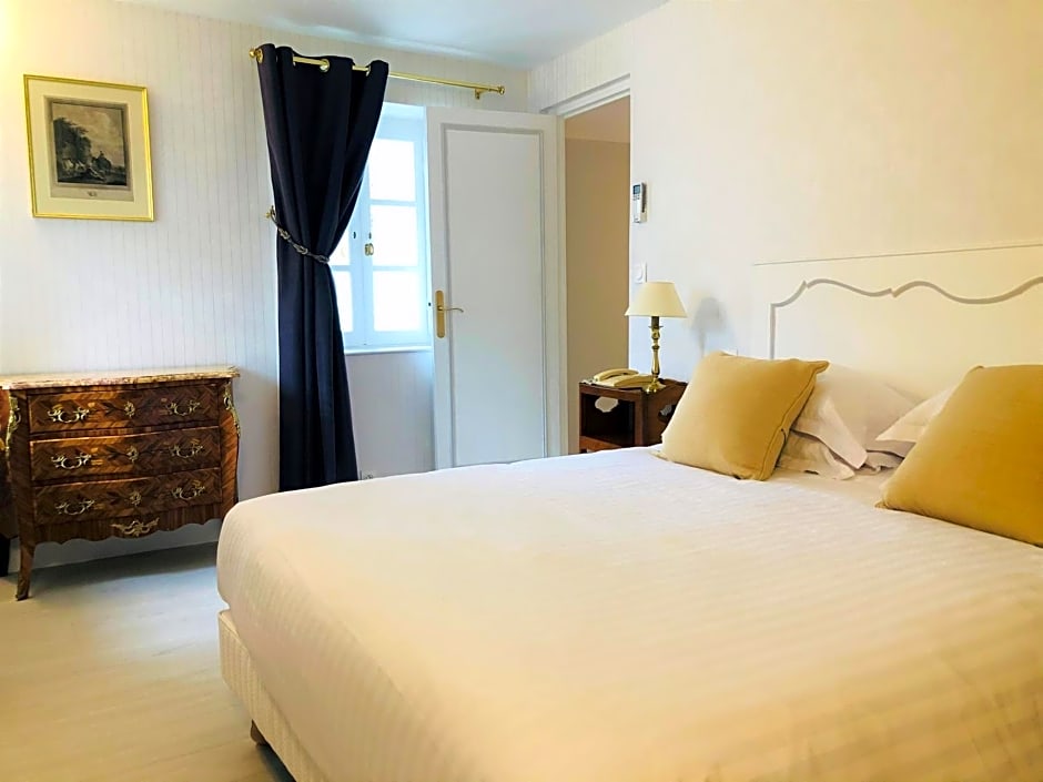 Photo 1 of 3 of Double Room