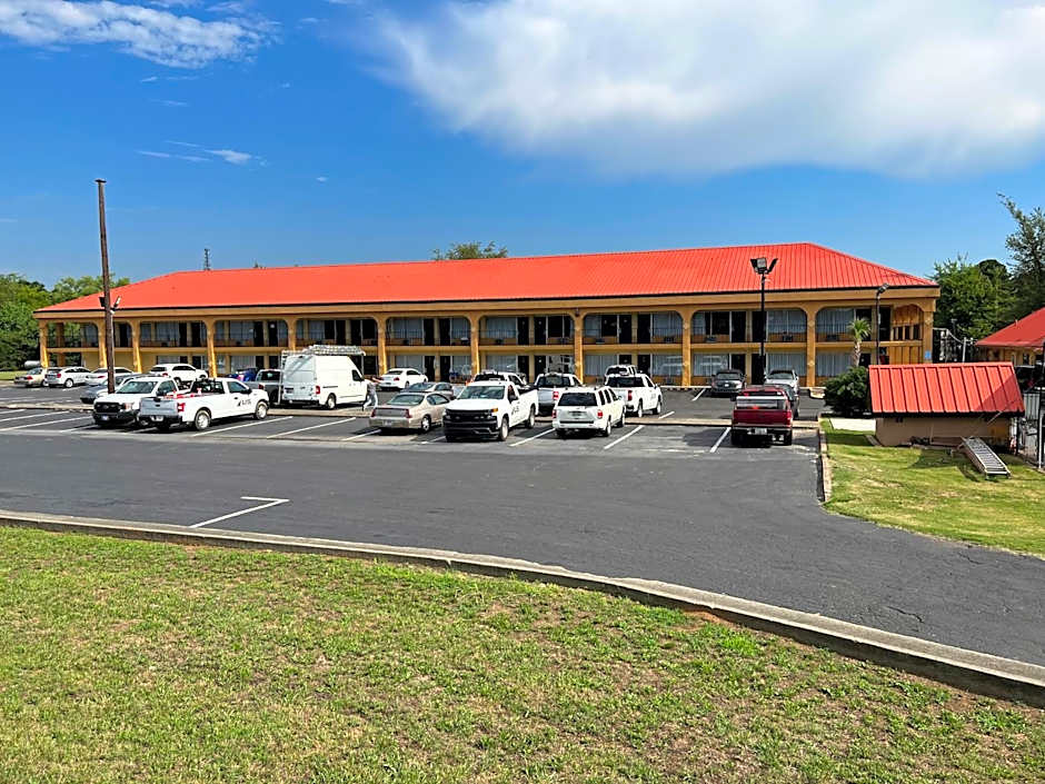 Country Hearth Inn & Suites - Cartersville