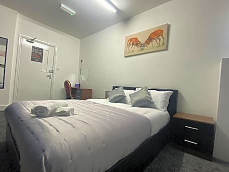 Double Room with Private External Bathroom