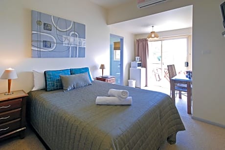 Queen Room with River View