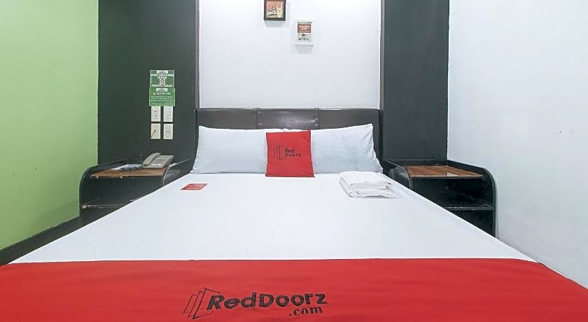 RedDoorz @ Ranchotel Bayanan Alabang