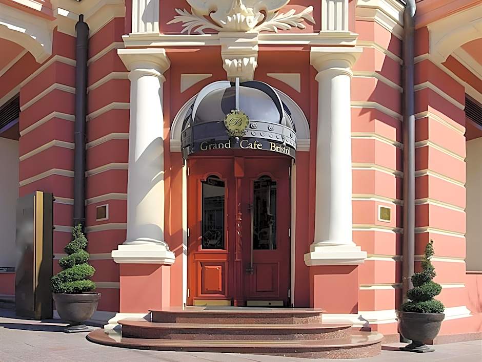 Hotel Bristol