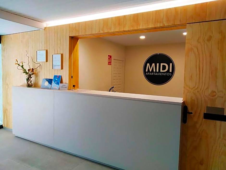 Apartamentos Midi 3000