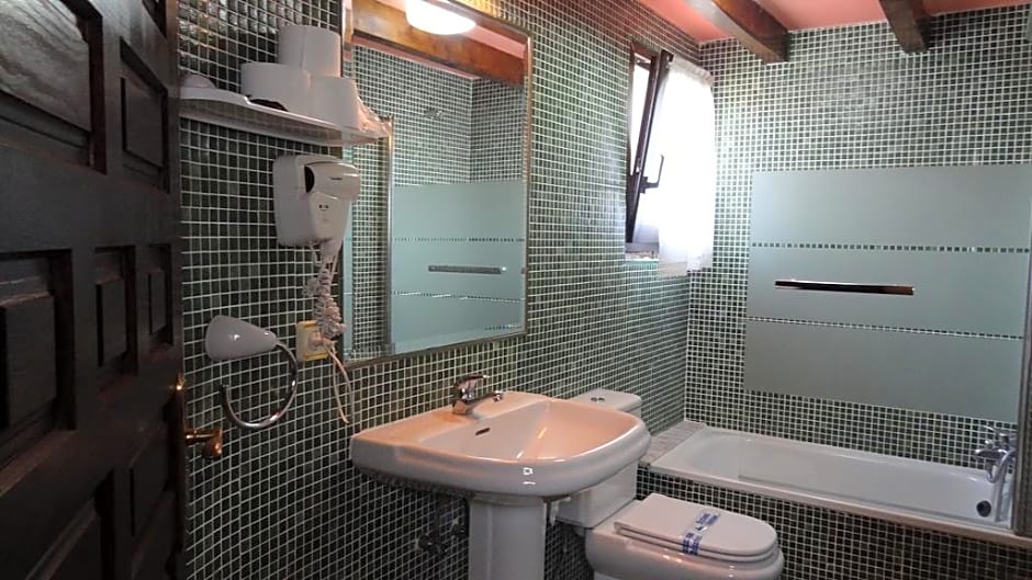 Hotel Intriago I & II