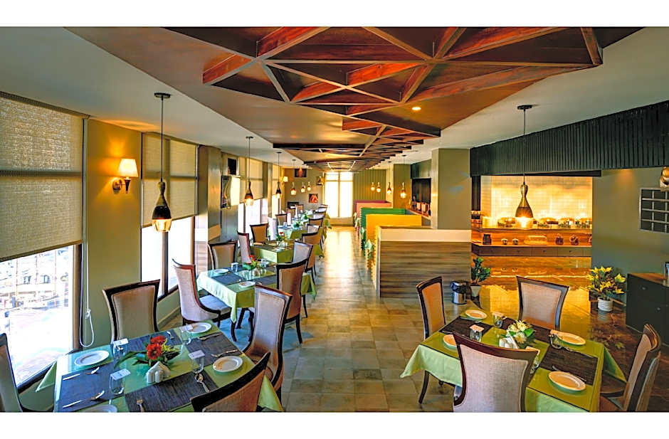 Udaan Clover Hotel & Banquets, Siliguri