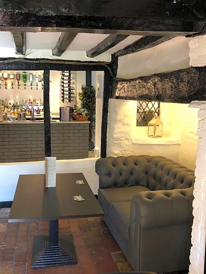 Old Hunters Lodge Whipsnade Limited