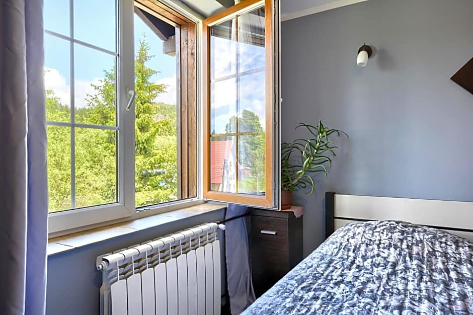 Zajazd Karłów Restauracja & Pokoje Gościnne