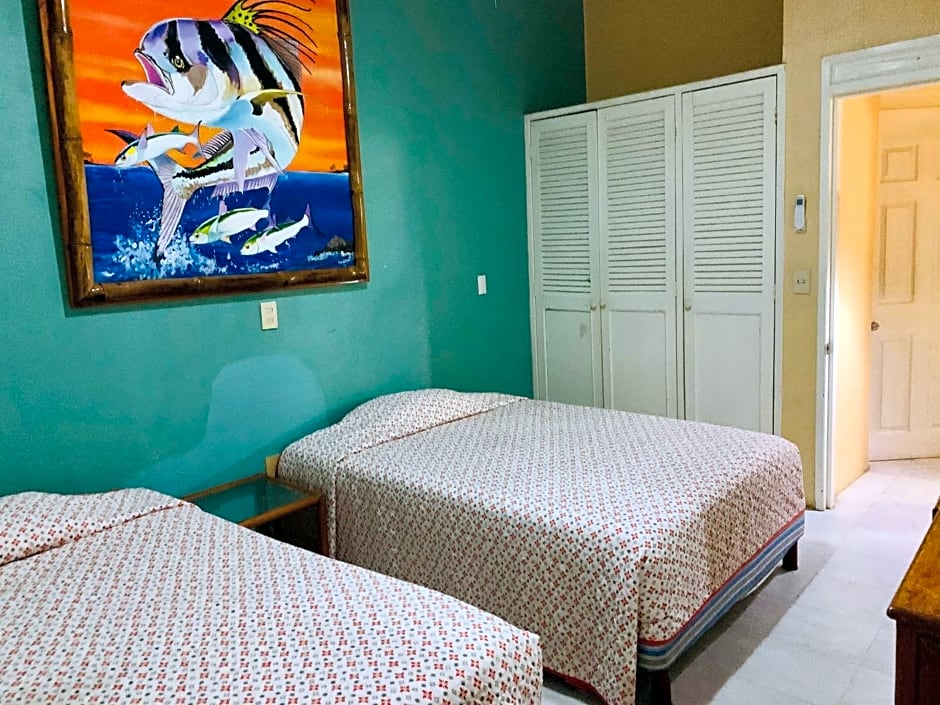VILLA PARA 8p 6A 2M dentro del HOTEL a un costado del Krystal IXTAPA cuenta con playa y WIFI