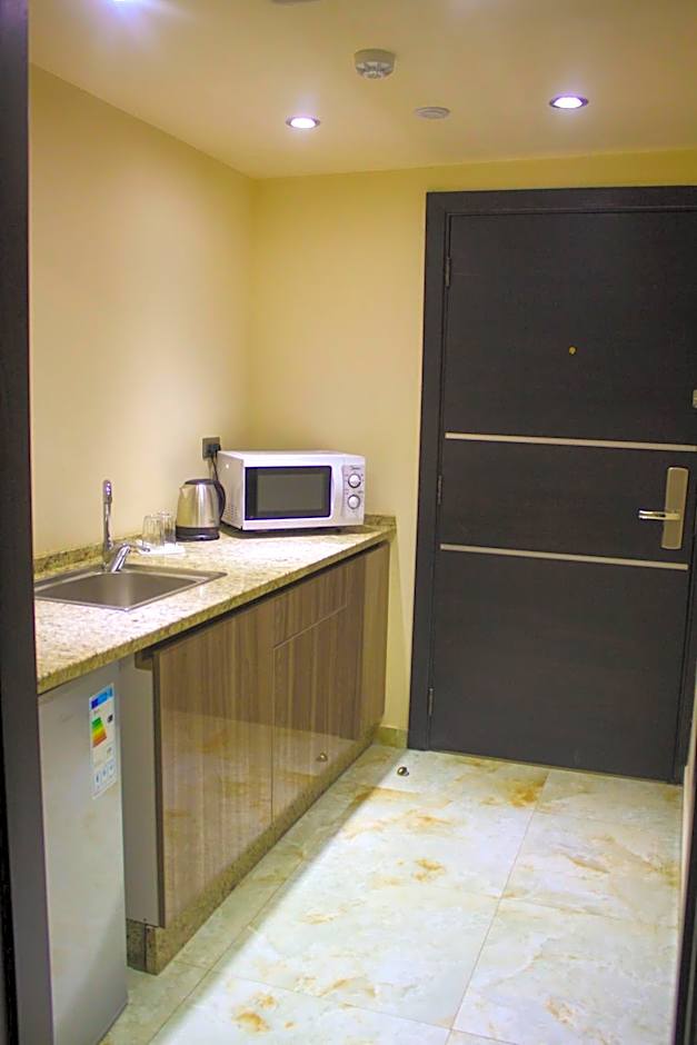 Qaser Al-Sultan Hotel Suites