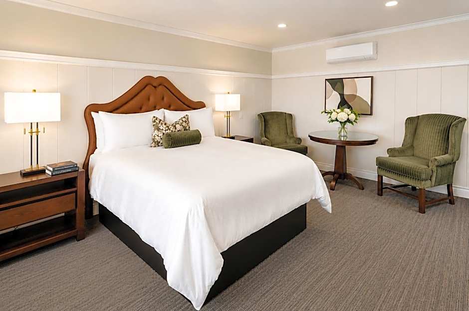 Wayside Inn