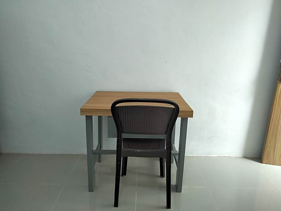 OYO Life 93054 Th Residence 135 Syariah