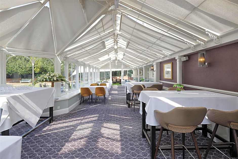 DoubleTree by Hilton St. Anne's Manor