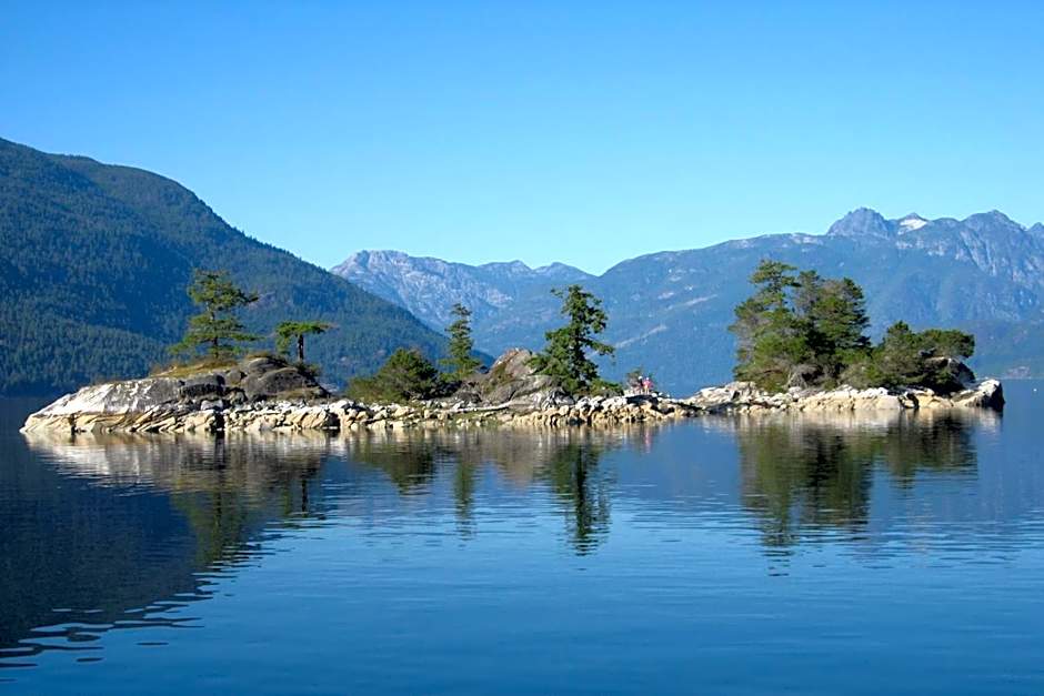 Shannaghs Sweet Escape