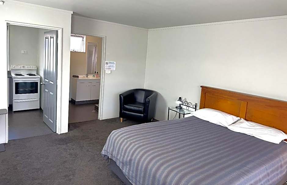 Charlton Motel