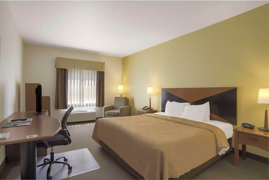 Quality Inn & Suites Chambersburg Northeast