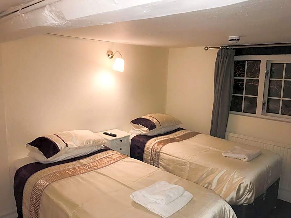 The Pear Tree Inn