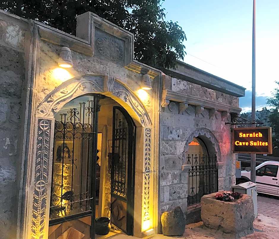 Sarnich Cave Suites