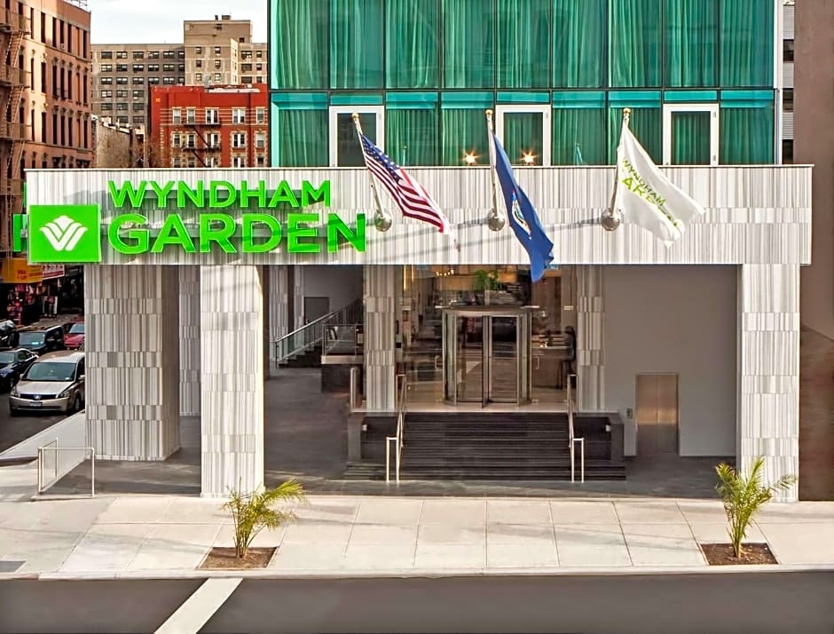 Wyndham Garden Chinatown