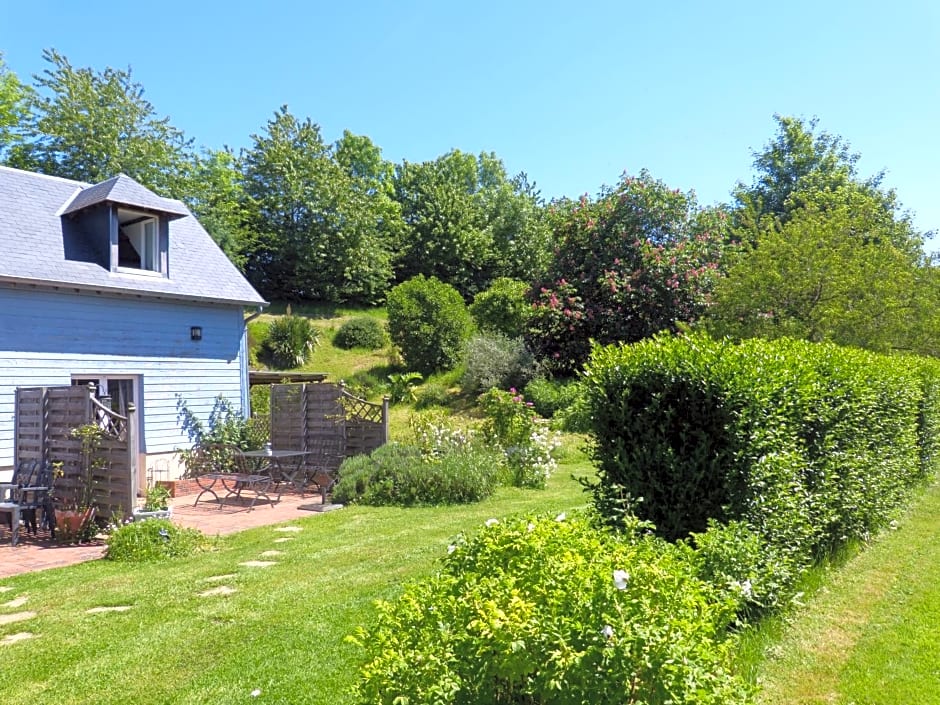 Les Petits Matins Bleus - Chambres d'hôtes "Les Pommiers"