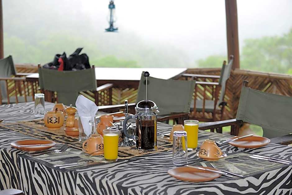 Sable Mountain Lodge, A Tent with a View Safaris