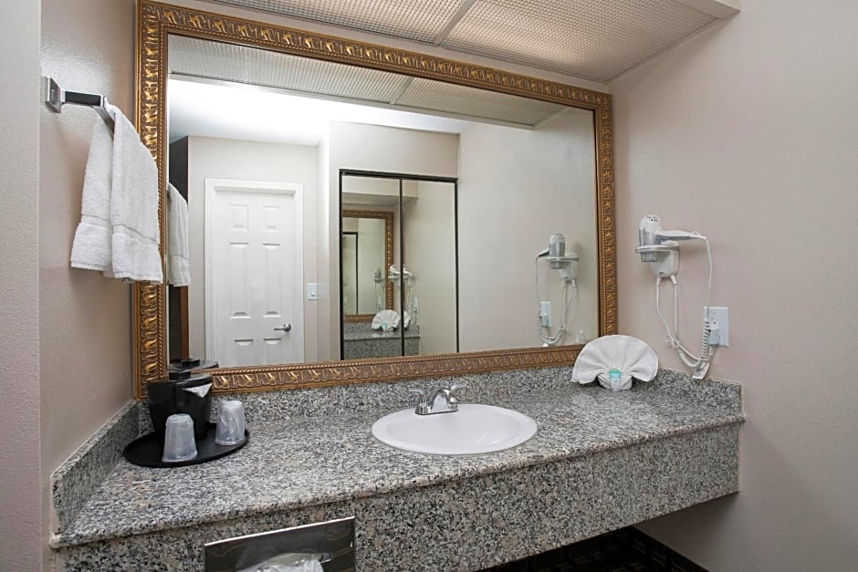 Stanford Inn And Suites Anaheim