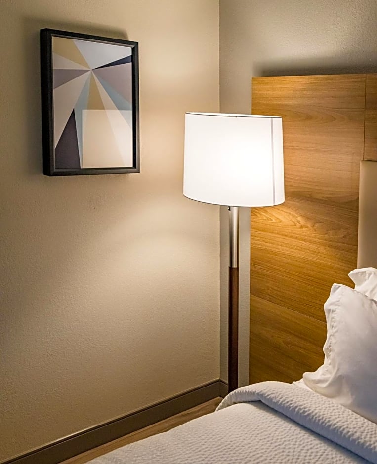 Candlewood Suites Richmond - South by IHG
