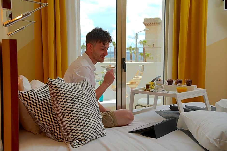 Piccadilly Rooms Restaurant and Beach