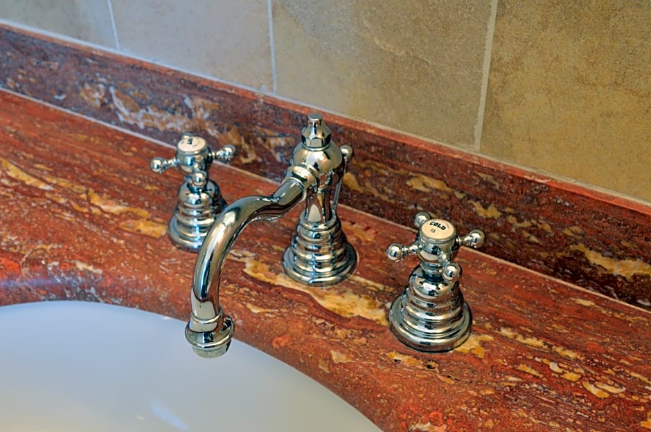 Photo 1 of 7 of CLASSIC -ONE PERSON OCCUPANCY