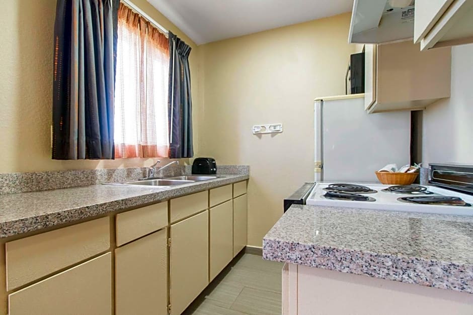 Quality Inn & Suites Crescent City Redwood Coast