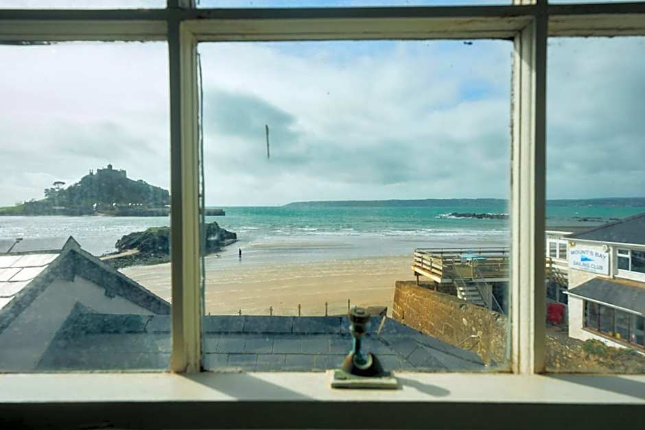 The Godolphin Hotel