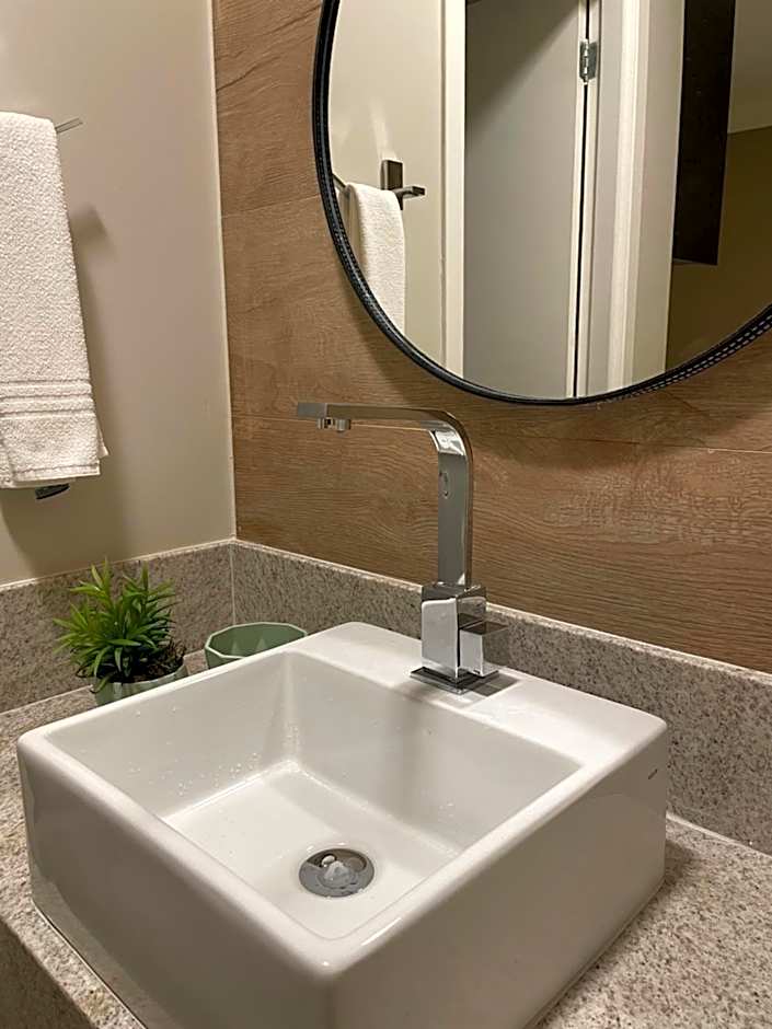 Flat PRAIA Home Experience Dante Michelini