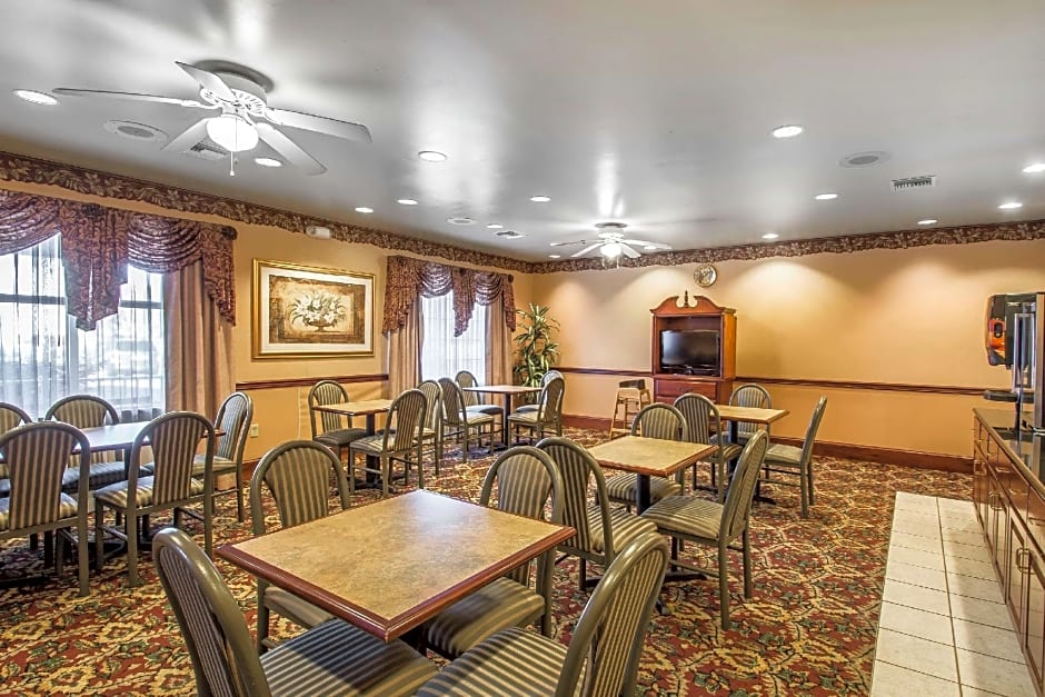 Econo Lodge Inn & Suites - Marianna
