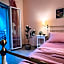 Royal Jelly Suites - Renovated Suites with Pool Just 5 Minutes walk from the Beach By Villa Mana Gers