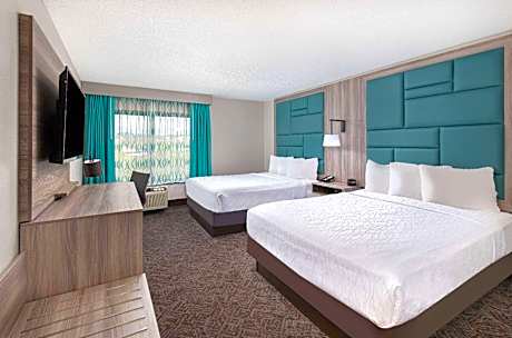 2 Queen Beds - Non-Smoking