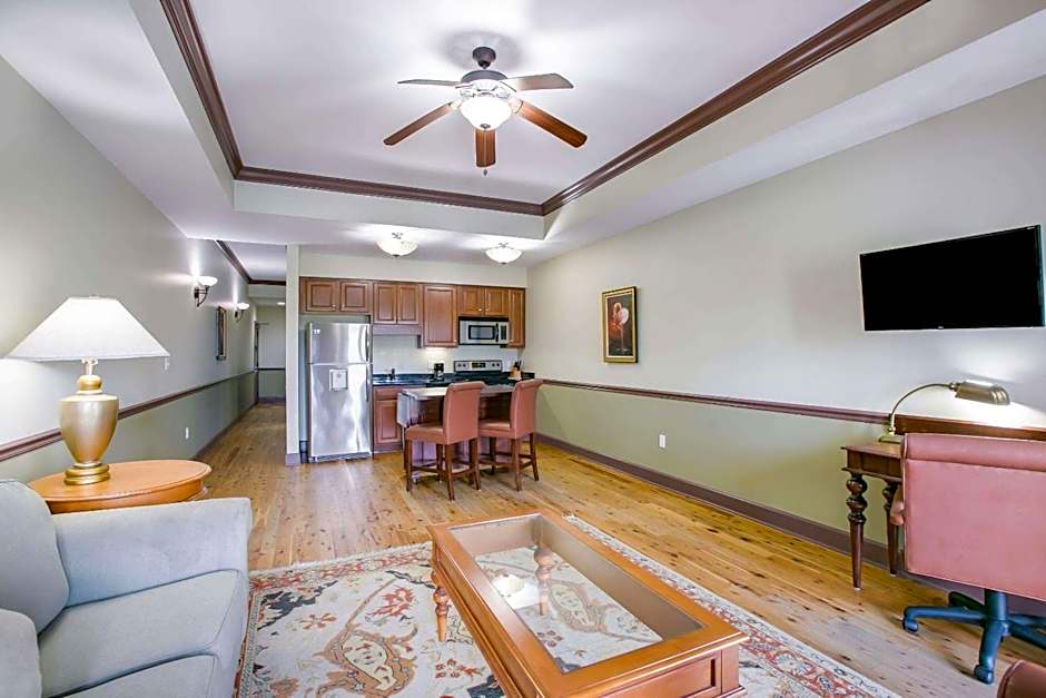 Water Street Hotel & Marina, an Ascend Collection Hotel