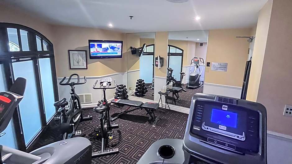 Le St-Martin Hotel & Suites