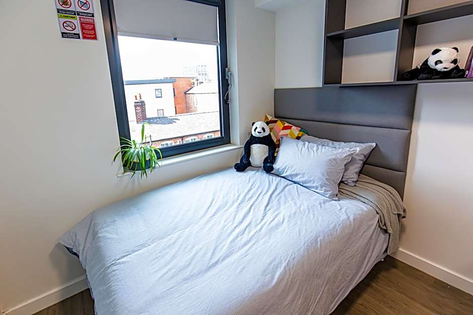 New Era Living - Private Rooms next to Bramall Lane