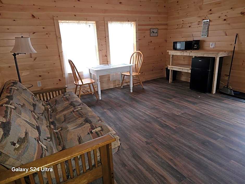 Deluxe Cabin - Walnut