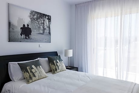 Deluxe Three-Bedroom Penthouse