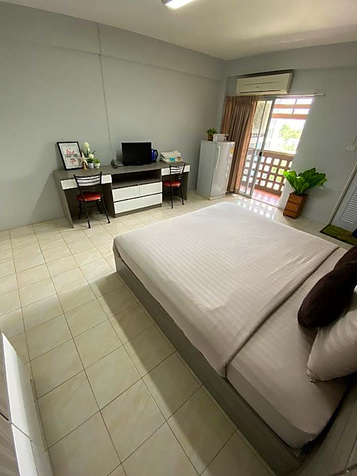 Burapha Bangsaen Garden Apartment