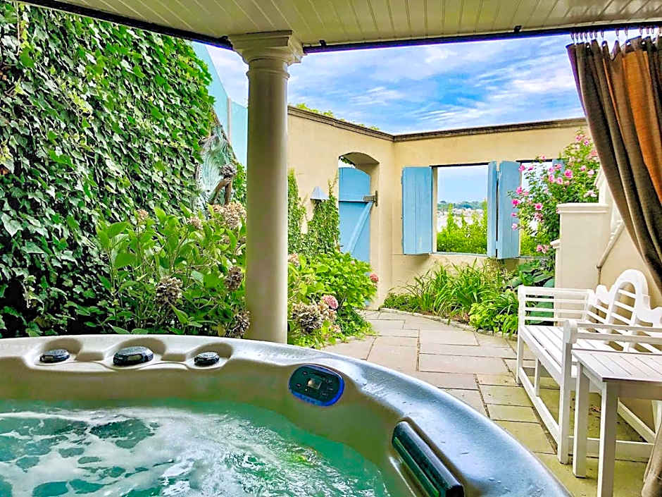 The Chanler at Cliff Walk