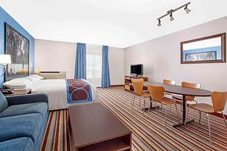1 King Bed Business Room Non-Smoking