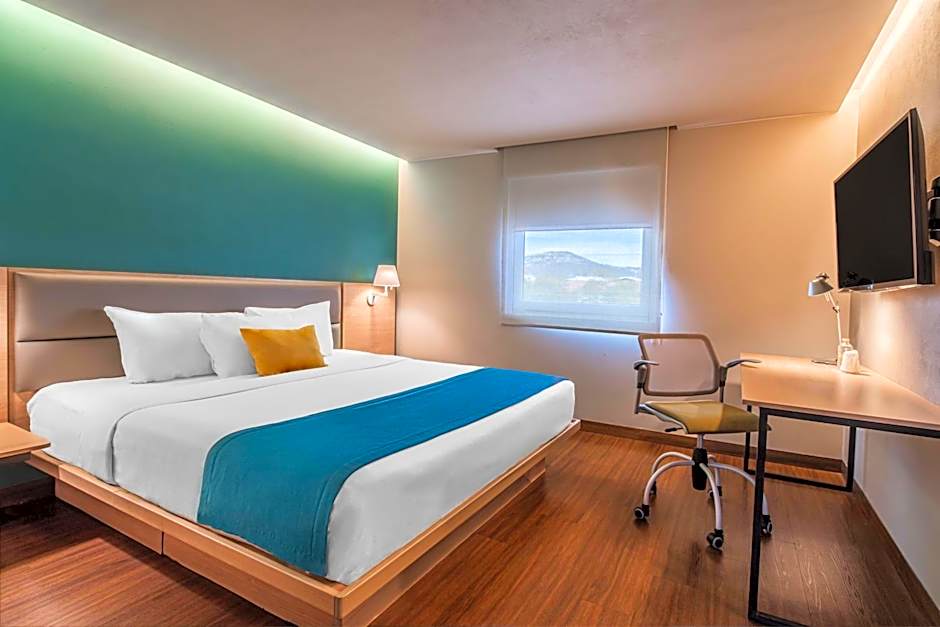City Express Suites by Marriott Queretaro