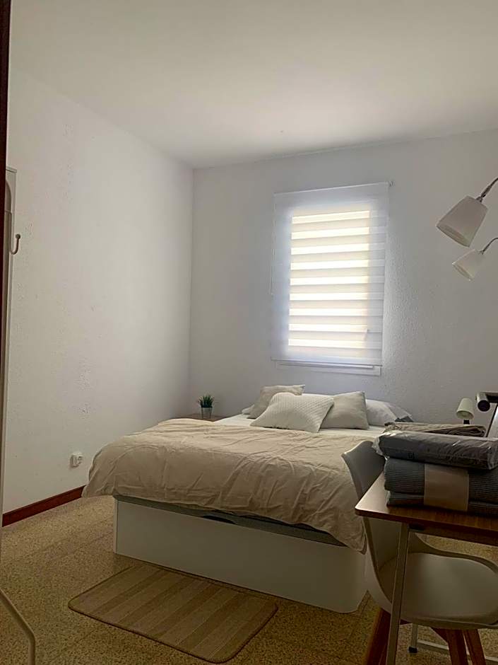 Habitacion privada en PISO COMPARTIDO Lepanto