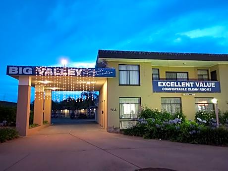 Big Valley Lakeside Paradise Motor Inn